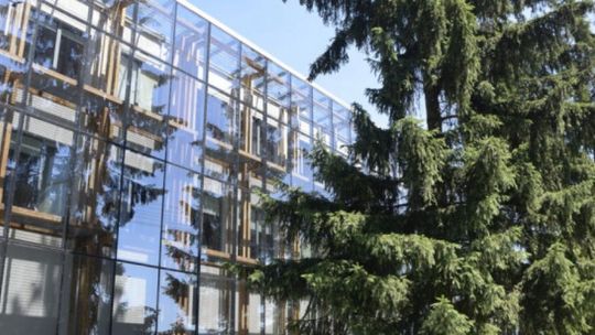 Regionalne Centrum Naukowo - Technologiczne czasowo wstrzyma przyjmowanie materiału do badania na COVID-19