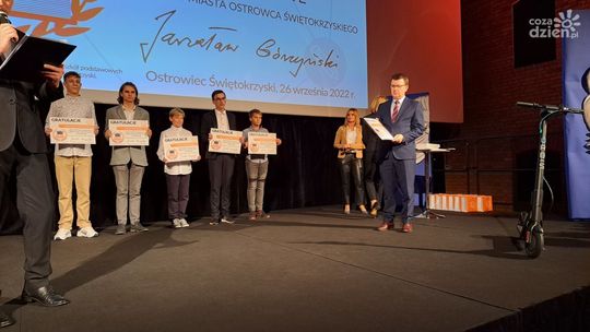 Rekordowe stypendia dla ostrowieckich uczniów będą w kolejnych latach