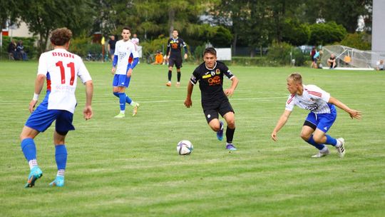 Remis w sparingu KSZO z Bronią Radom