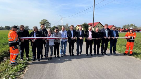 Remont kolejnej drogi w powiecie buskim zakończony 