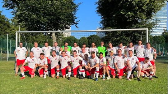 Reprezentacja Polski zdobyła brązowy medal na Mistrzostwach Świata w piłce nożnej lekarzy. Grał m.in. ortopeda z Buska-Zdroju
