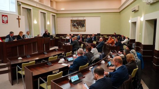 Rezolucja w sprawie odblokowania środków KPO