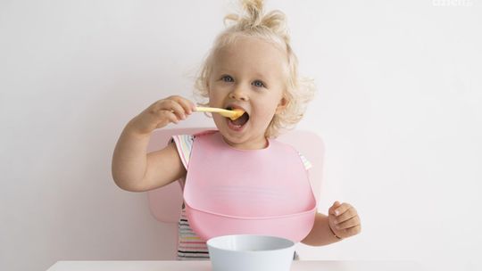 Rok programu „Aktywny Rodzic” – miliony wypłat i setki tysięcy wniosków