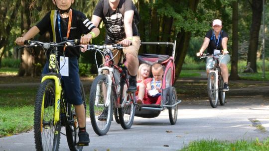 Rowerowe Wakacje przyciągnęły do Parku Miejskiego tłumy ostrowczan
