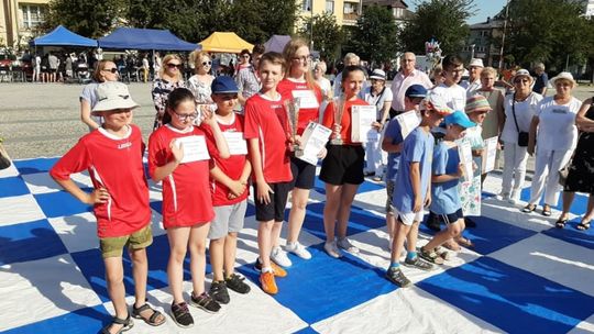 Rozmaitości na ostrowieckim Rynku