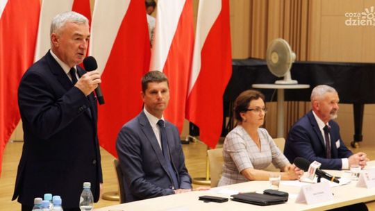 Rozmowy o edukacji przy okrągłym stole 