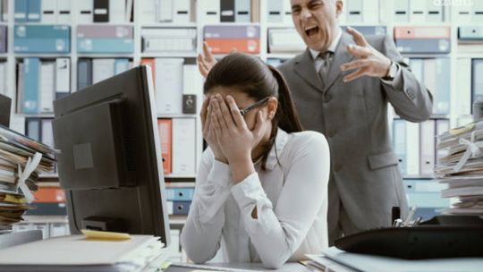 Różne oblicza mikroagresji i mobbingu w środowisku pracy