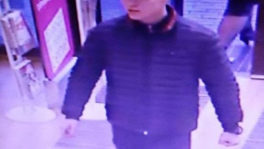 Rozpoznajesz tych mężczyzn? Zgłoś policji!