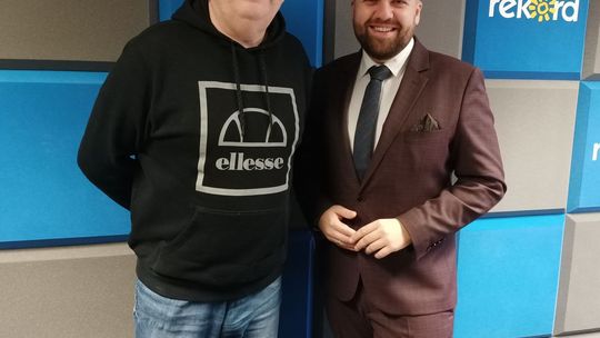 Ruch Marka Materka odkrywa karty