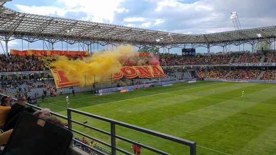 Ruszyła sprzedaż biletów na mecze Korony Kielce z Legią i Radomiakiem