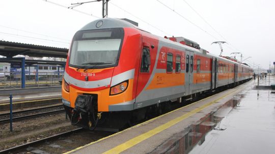 Ruszyły bezpośrednie pociągi na linii Kielce-Łódź