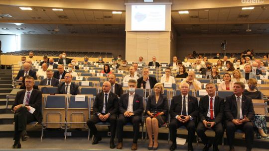 Ruszyły konsultacje społeczne projektu Strategia Rozwoju WŚ 2030+