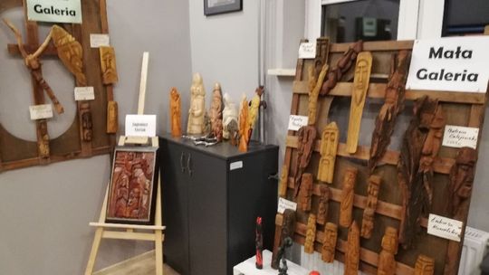 Rzeźby twórców Ziemi Kunowskiej