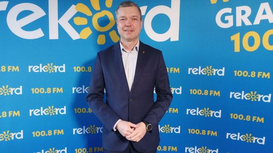 S. Nowaczkiewicz: "Obecny rząd patrzył na partyjne legitymacje samorządowców"