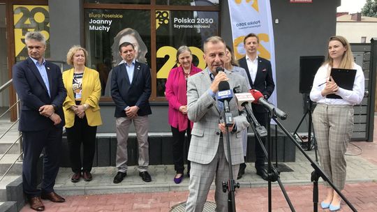 Samorządowcy działaczami partyjnymi