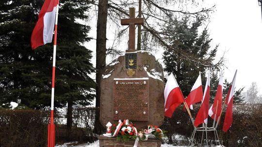 Samorządowcy z Ostrowca uczcili pamięć żołnierzy Armii Krajowej 
