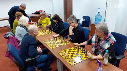 Seniorzy rozpoczęli gimnastykę umysłu
