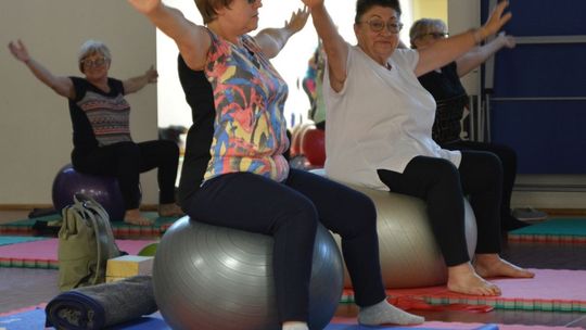 Seniorzy zakończyli rok tanecznymi pląsami
