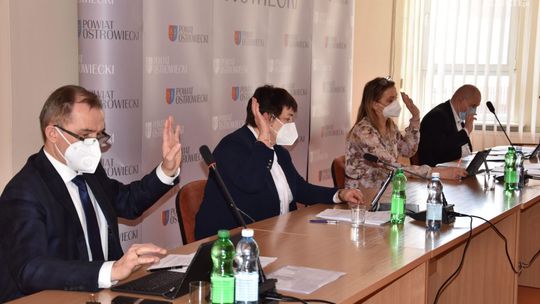 Sesja Rady Powiatu- podjęto ważne uchwały