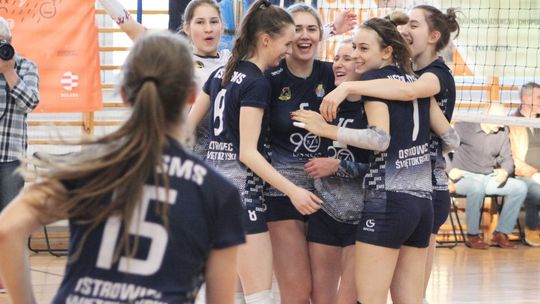 Siatkarki SMS KSZO w grze o drugą ligę.