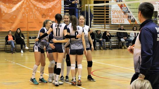 Siatkarki SMS Ostrowiec gromią w lidze