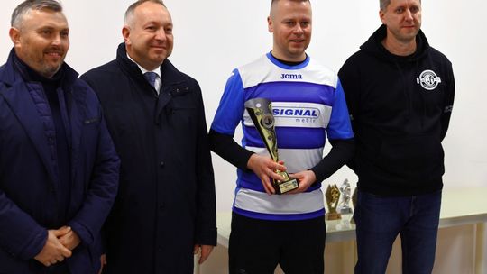 Signal zwycięzcą Rundy Jesiennej Ostrowieckiej Piłkarskiej Ligi Firm