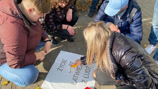 Siła w słowach - na terenie miasta pojawiły się motywujące cytaty 