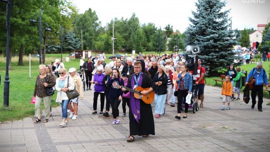 Skarżyscy pątnicy rozpoczęli pielgrzymowanie