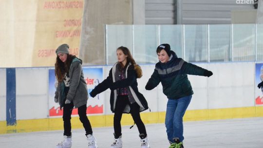 Skarżysko-Kamienna. Rekordowy sezon na lodowisku