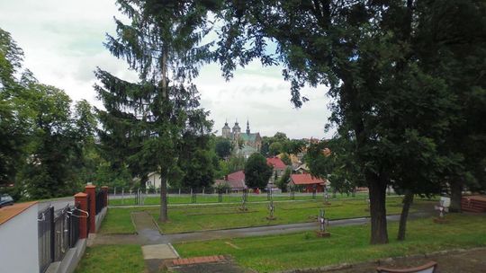 Śladami mogił wojennych - ciekawy wykład w Ostrowcu