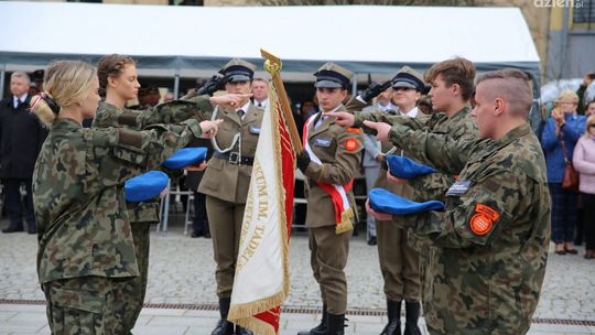 Ślubowanie słuchaczy ostrowieckiego ZDZ 