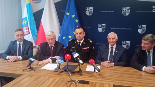 Specjalistyczne wozy dla Państwowej Straży Pożarnej w świętokrzyskim