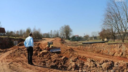 Starachowice. Nowy odcinek ulicy Moniuszki w trakcie budowy