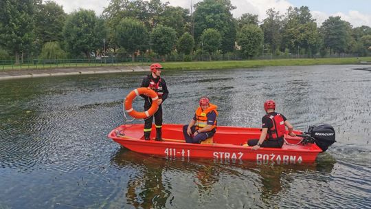 Straż i policja patrolują miejsca letniego wypoczynku
