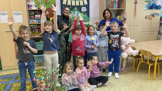 "Strzał w 10-tkę" - mali reporterzy rozmawiają o planecie Ziemi 