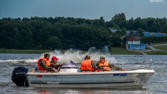 Świętokrzyscy Terytorialsi ćwiczą na wodzie