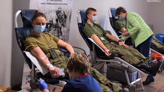 Świętokrzyscy Terytorialsi pomaganie mają we krwi 