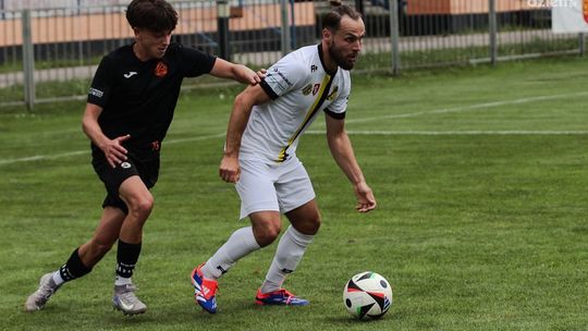 Świętokrzyskie derby w III lidze na remis
