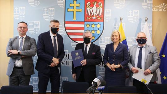 Świętokrzyskie powiaty z dodatkowymi pieniędzmi na walkę z COVID-19