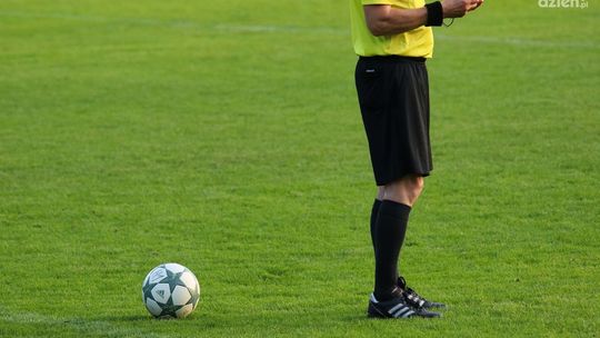 Sylwestrzak sędzią meczu Puszcza Niepołomice - Korona Kielce