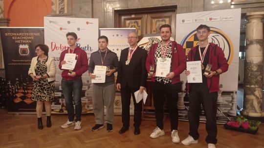 Szachiści z ostrowieckiego "Hetmana" znowu z nagrodami 