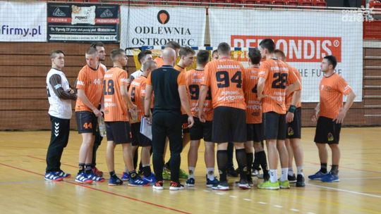 Szczypiorniści KSZO Odlewnia przegrali w Sandomierzu