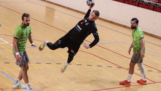 Szczypiorniści KSZO ograli lidera
