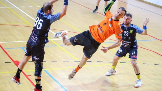 Szczypiorniści KSZO przegrali z liderem i utracili drugie miejsce w tabeli
