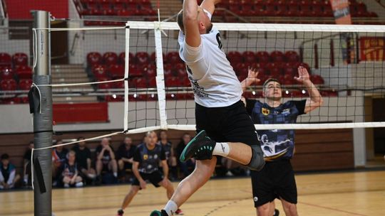 Szelbud wygrywa siatkarski turniej w Ostrowcu
