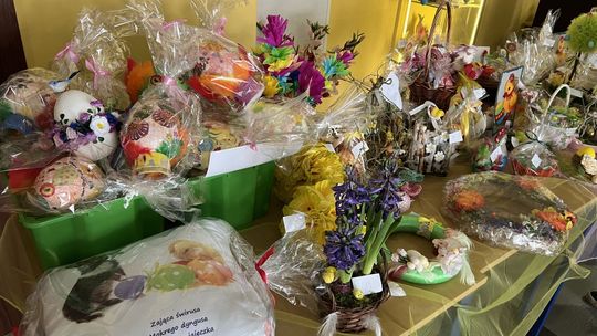 Szkoła Muzyczna i pomoc 2-letniej Malince 