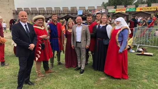 Szydłów uczcił odzyskanie praw miejskich i 22 Dzień Śliwki