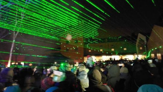 Taneczne przywitanie Nowego Roku na ostrowieckich osiedlach 