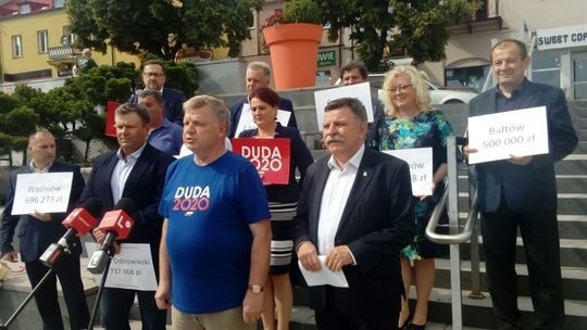 Tarcza dla samorządowców. Gminy powiatu ostrowieckiego otrzymają finansowe wsparcie