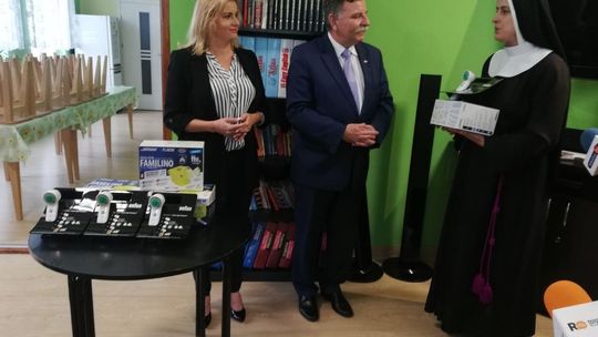 Termometry i inhalatory dla dzieci z placówek opiekuńczo-wychowawczych 